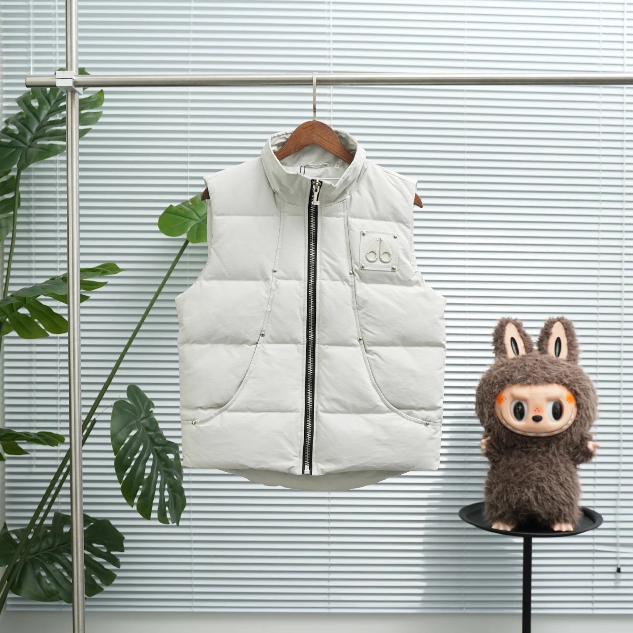 Moose Knuckles Montreal Vest qc 3
