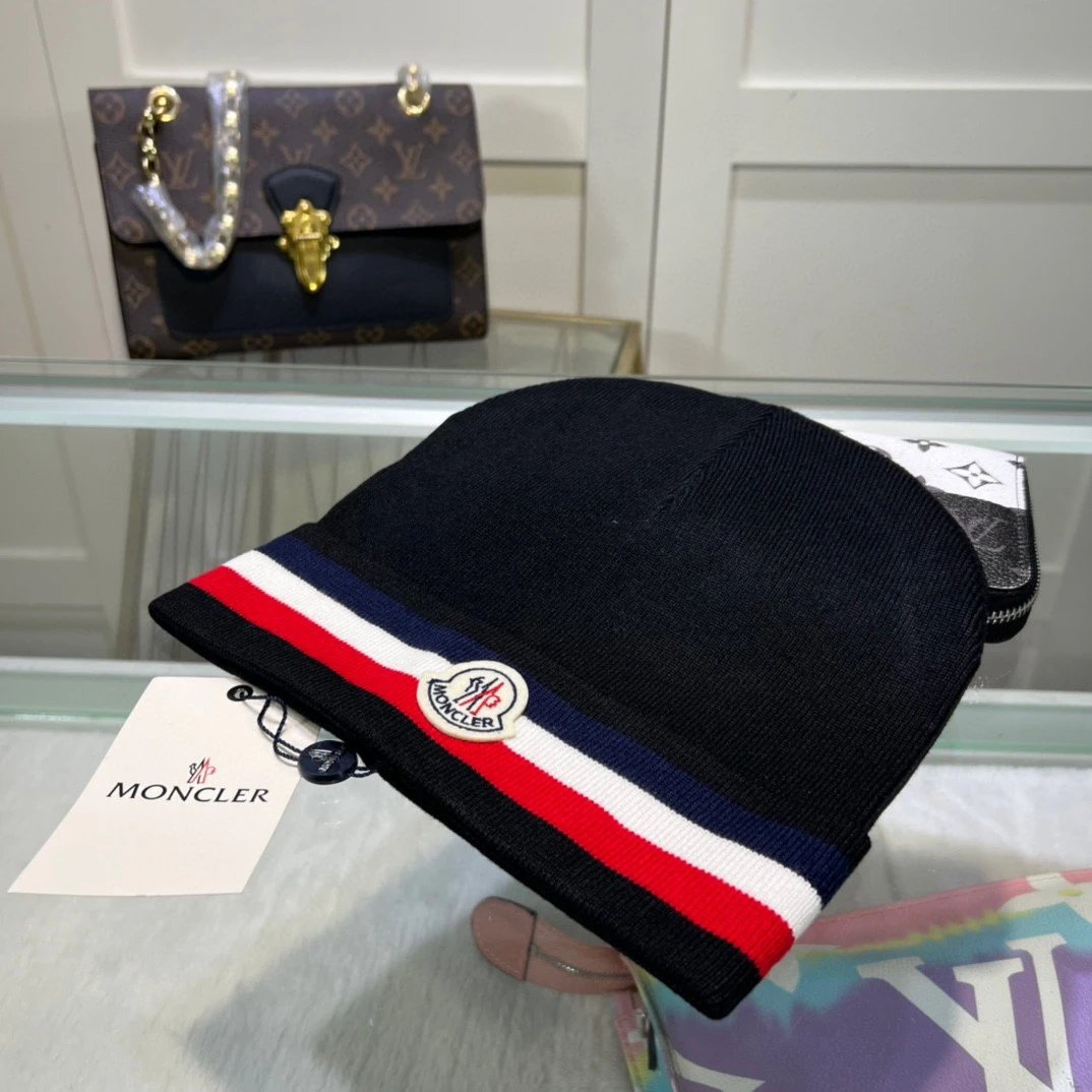 Moncler wool knit beanie qc 8