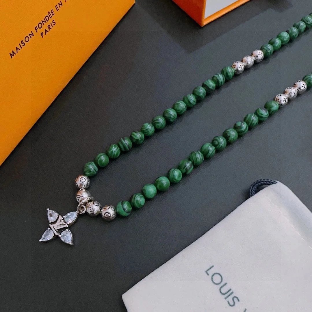 Louis Vuitton beaded necklace qc 5