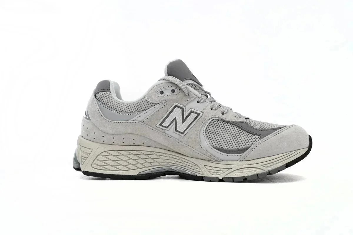 New Balance 2002R Sneakers