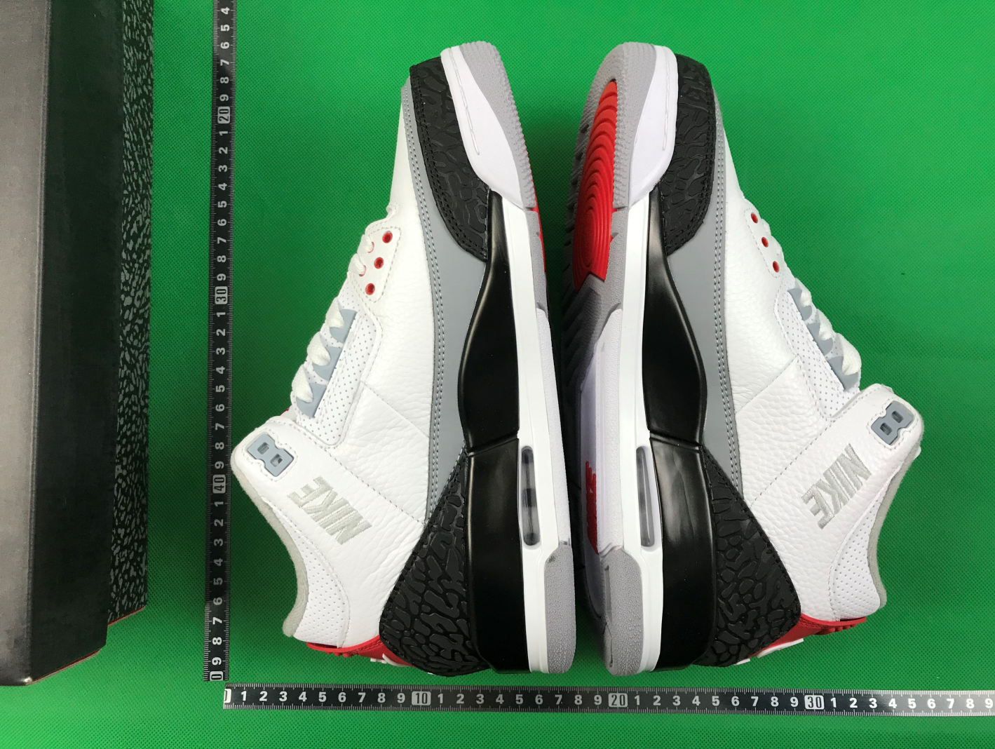 Nike Air Jordan 3 Retro "Pine Green" qc 4