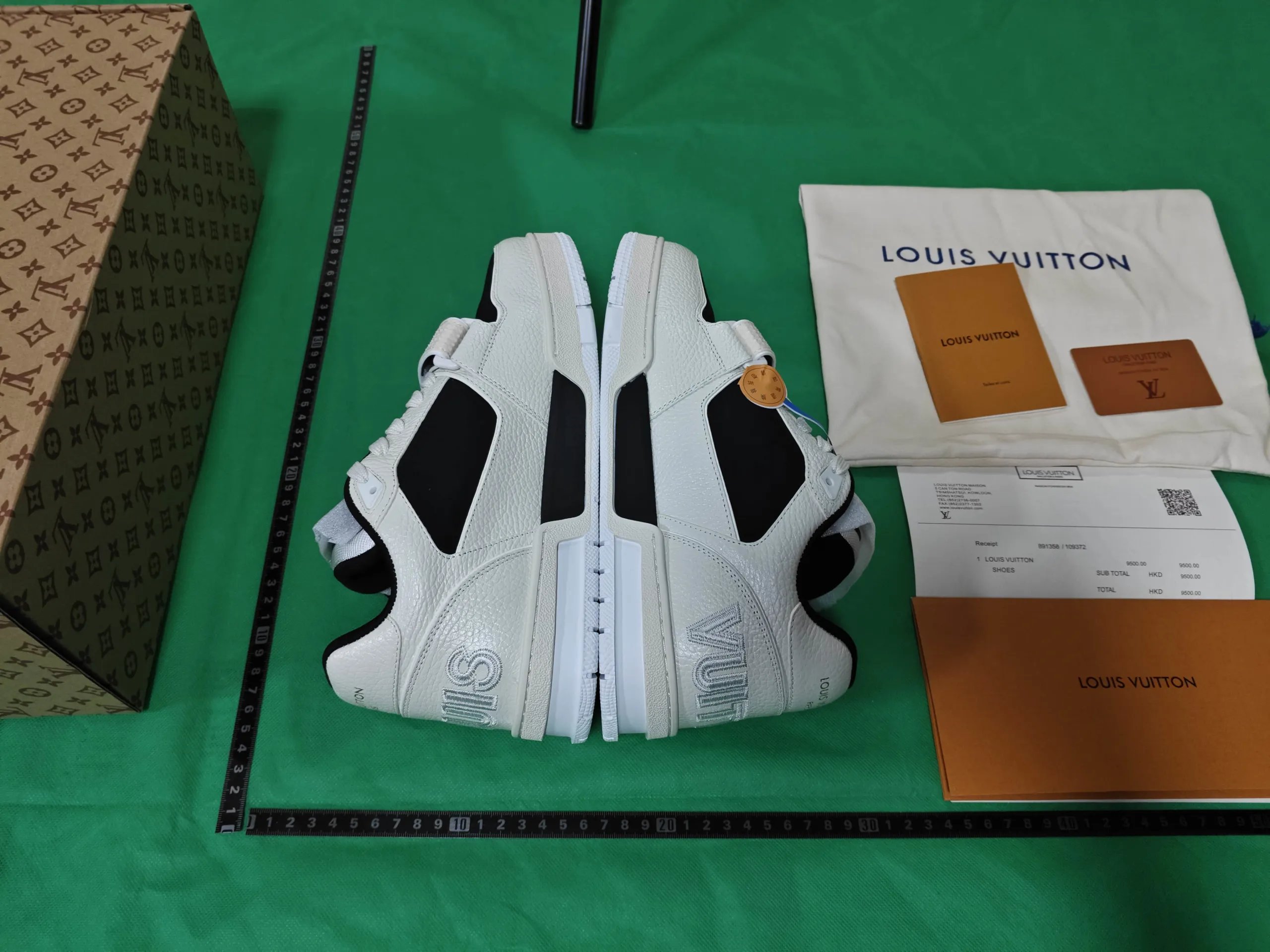 Louis Vuitton Sneakers (26 Colorways) qc 7