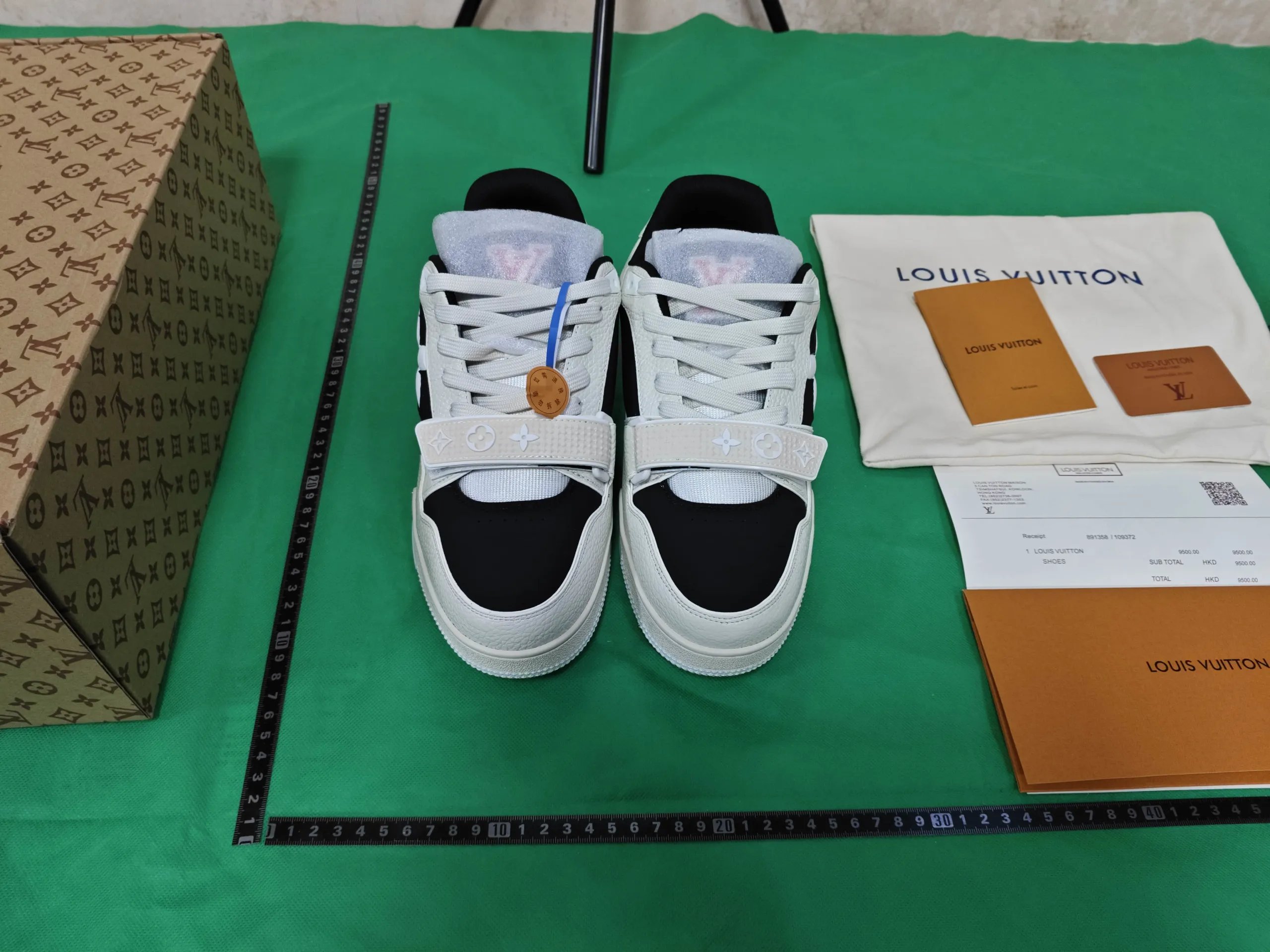 Louis Vuitton Sneakers (26 Colorways) qc 5