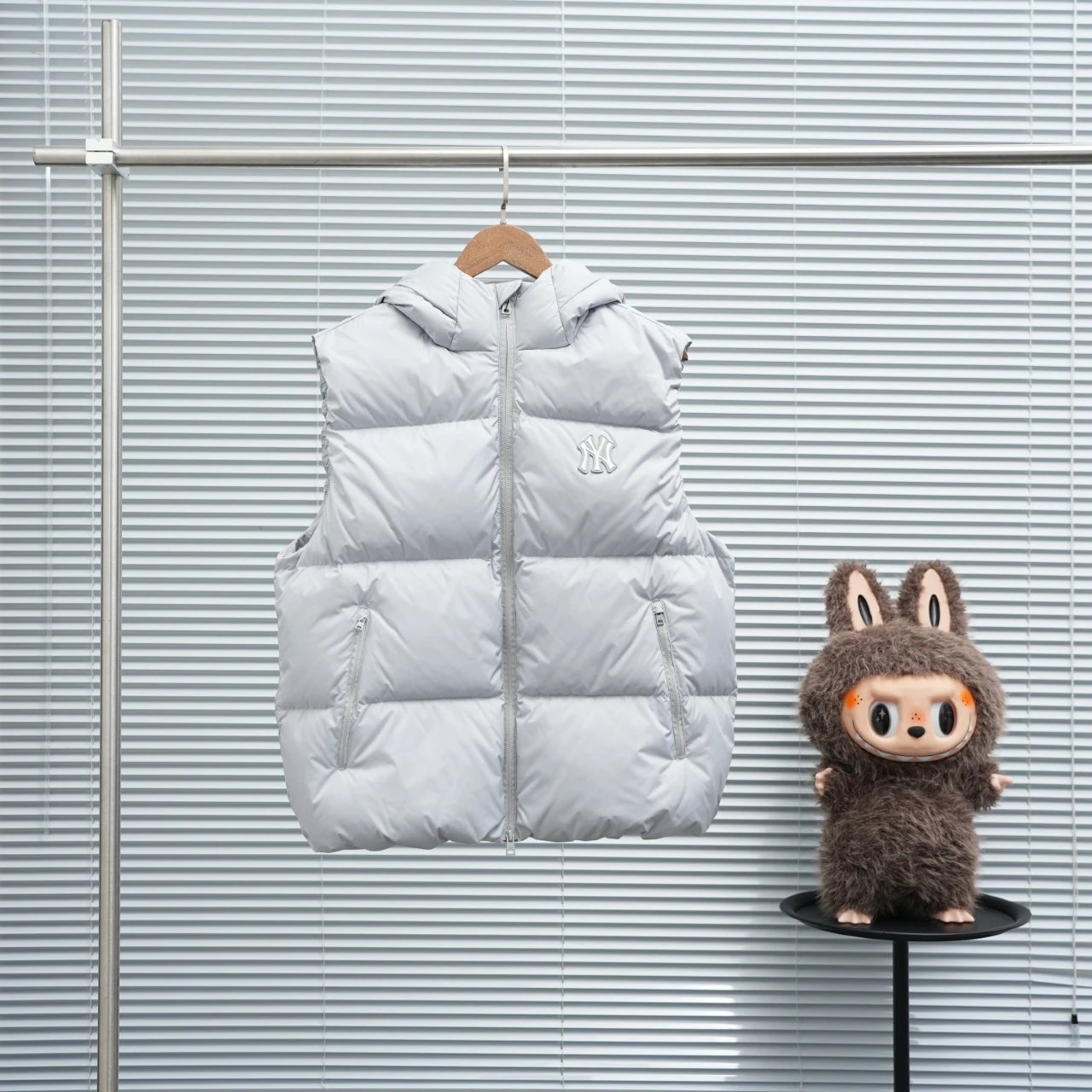 Hooded Puffer Vest qc 3