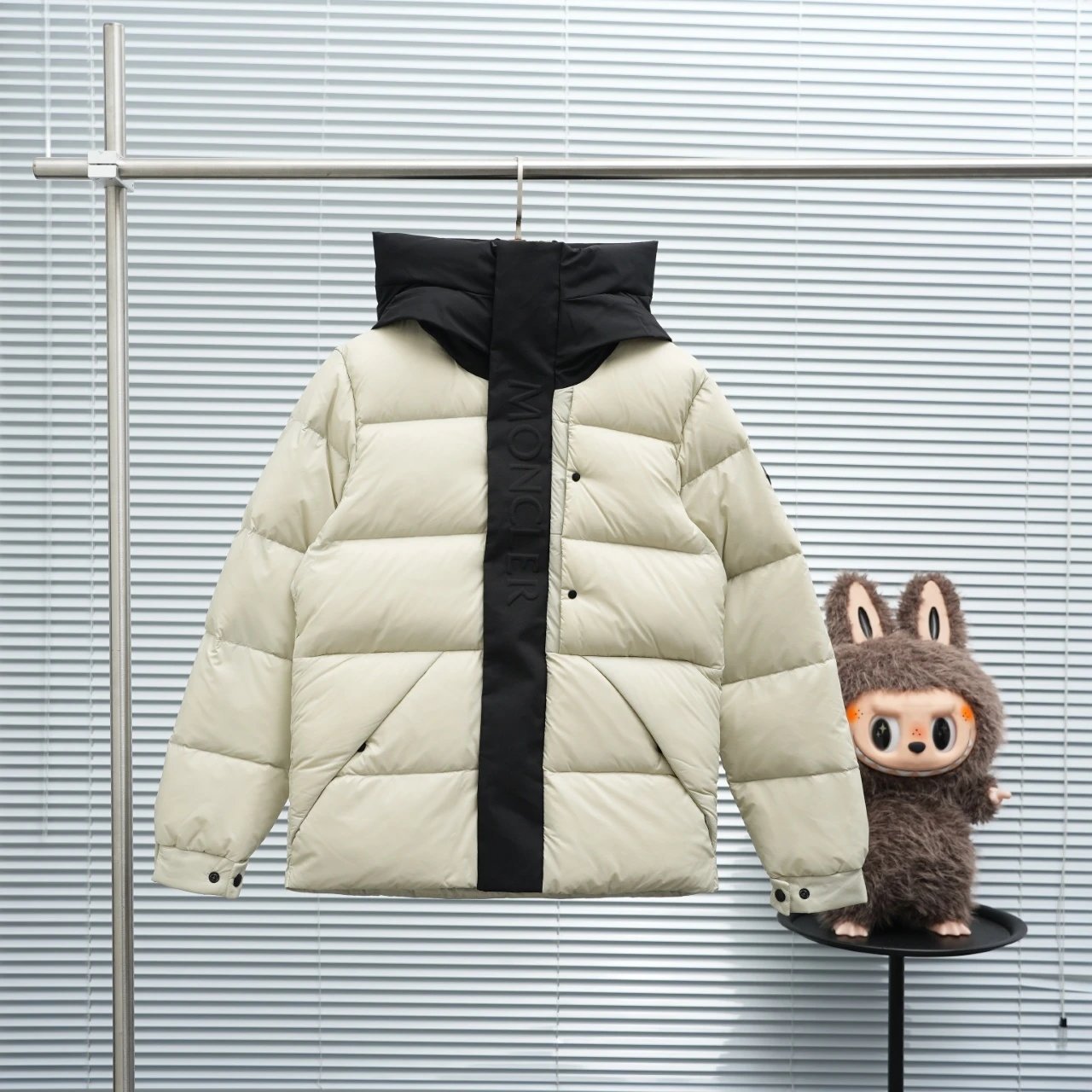 Moncler Puffer Jacket qc 4