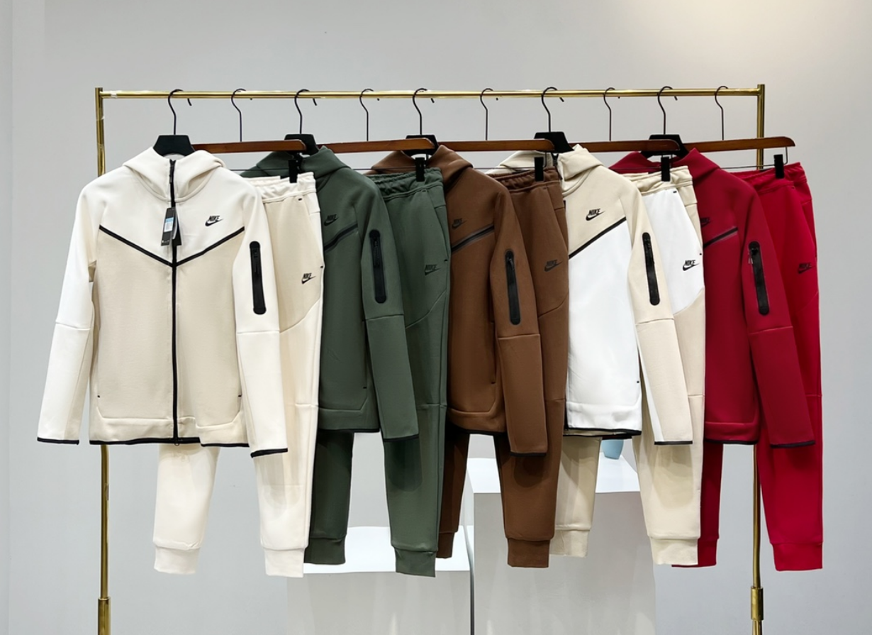 Nike Tracksuit qc 4