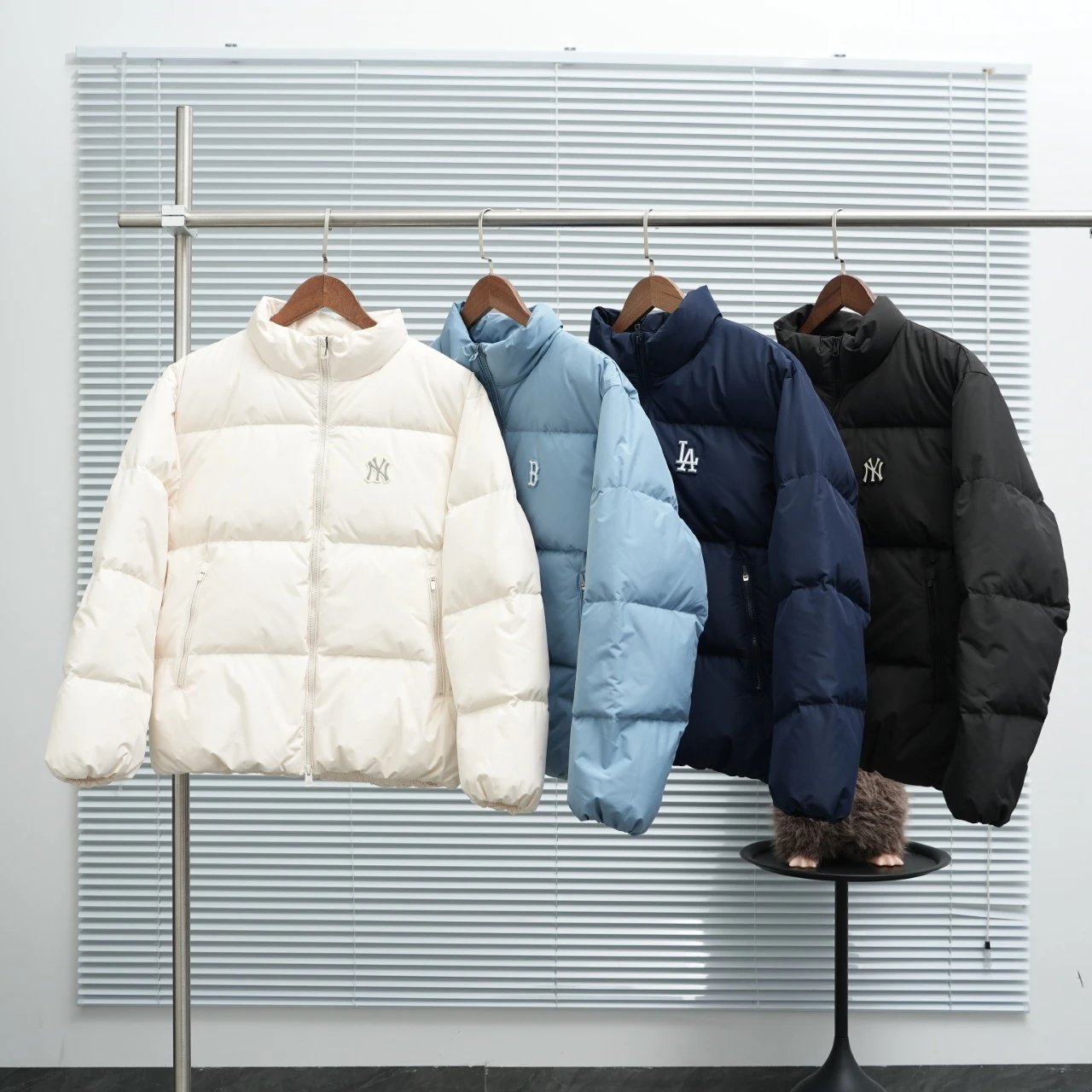 White Puffer Jacket qc 1