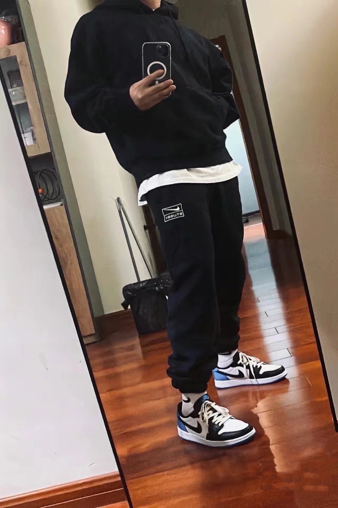 Silver Baggy Pants qc 3