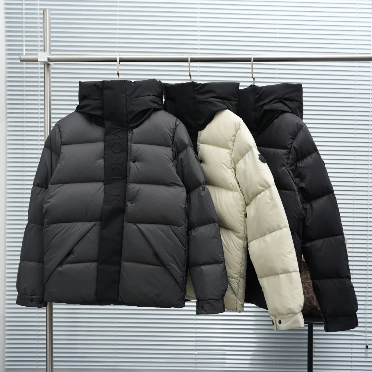 Moncler Puffer Jacket qc 1