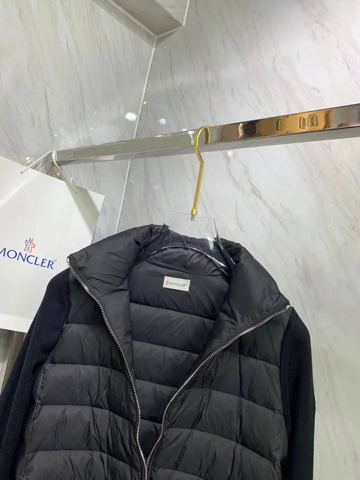 Moncler Puffer Jacket qc 4