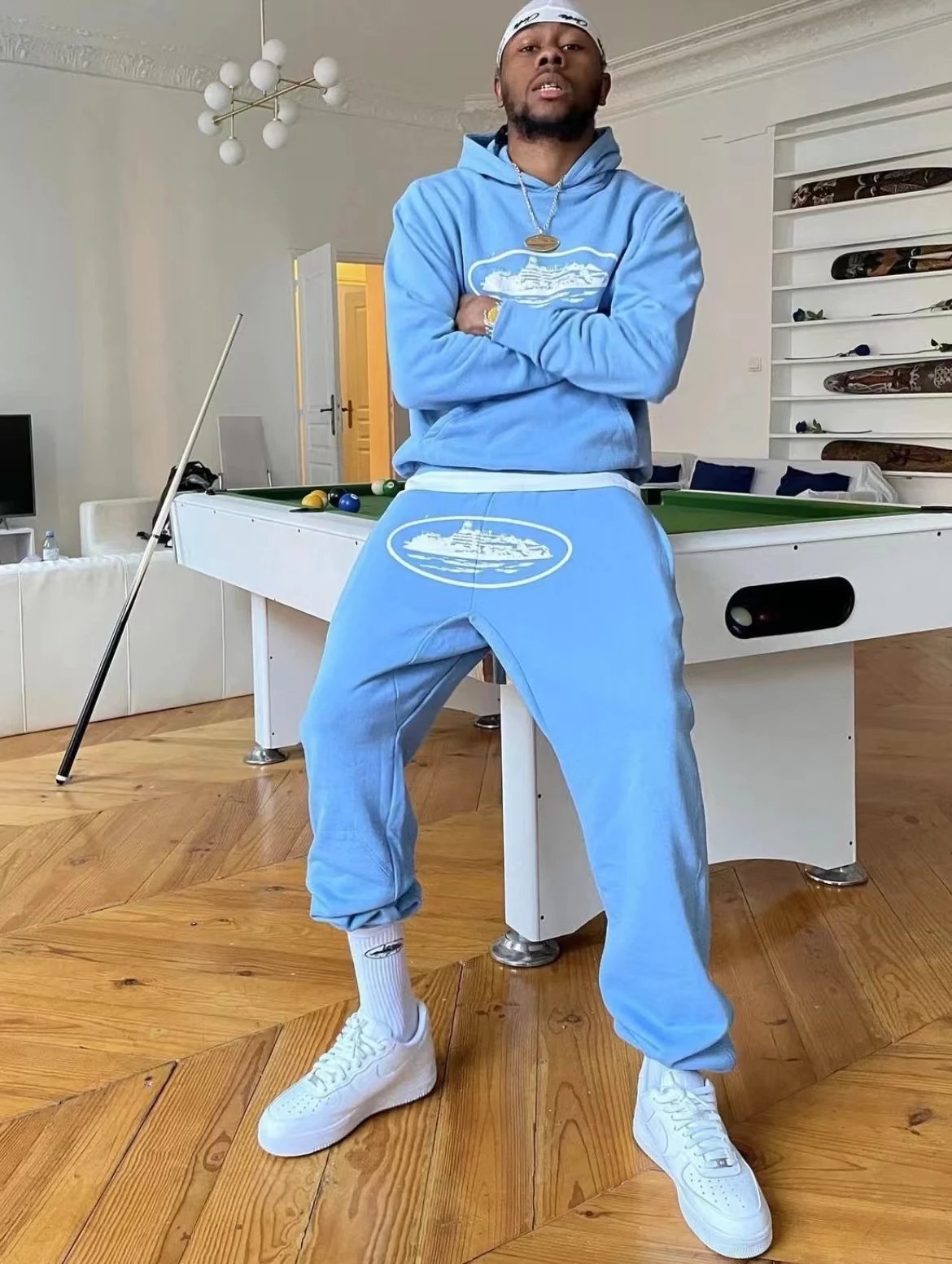 Budgets Hoodie qc 1