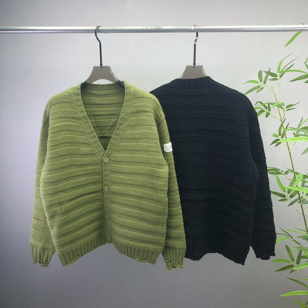 Distressed Cardigan qc 1