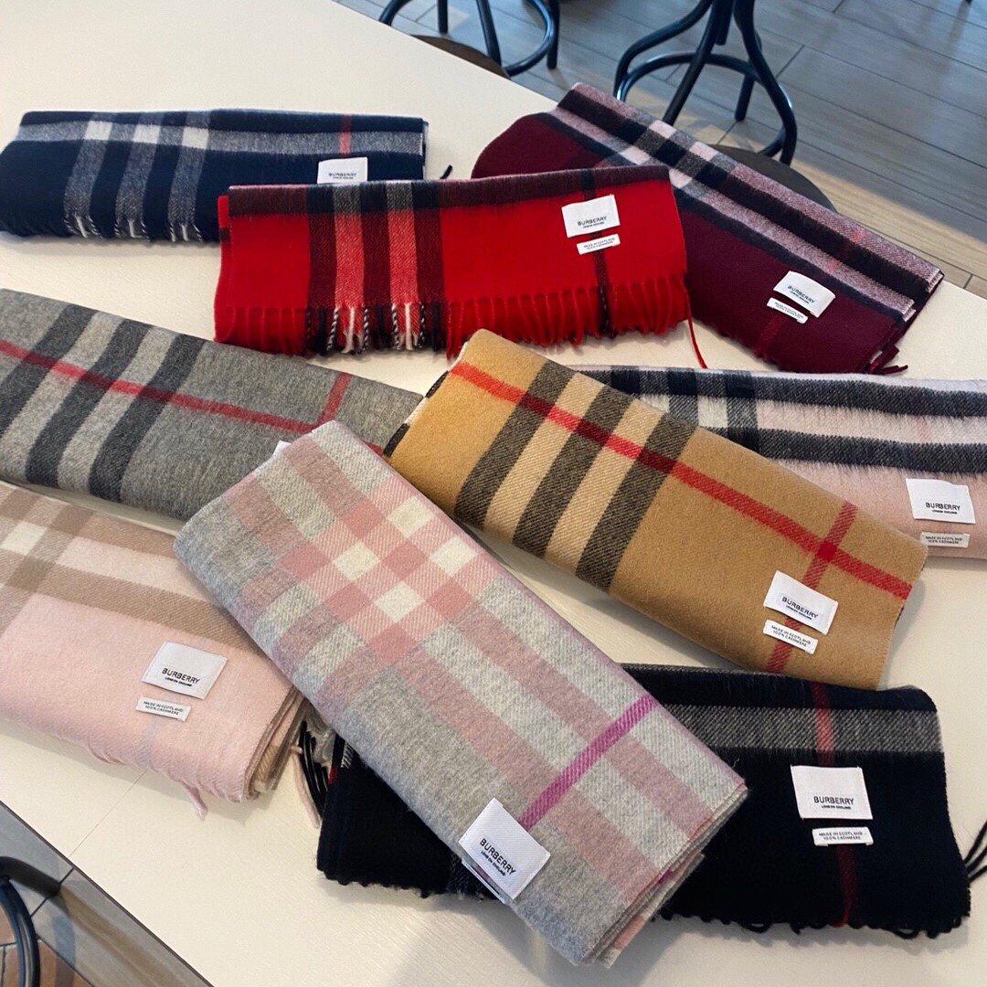 Burberry Scarf qc 2