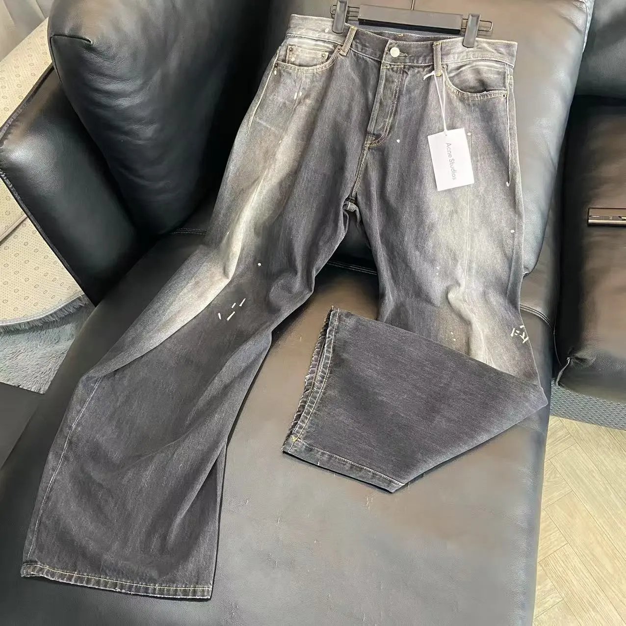 Washed Denim Jeans qc 1