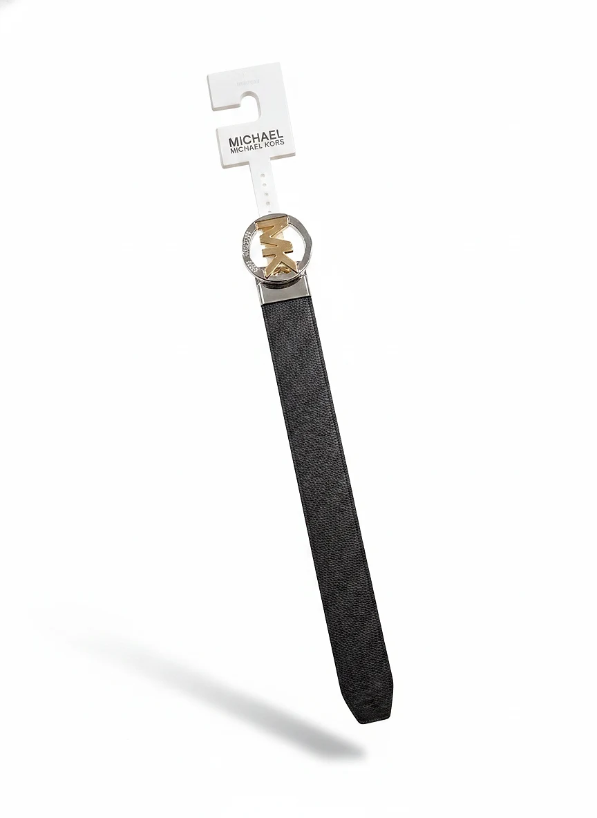Twist reversible belt