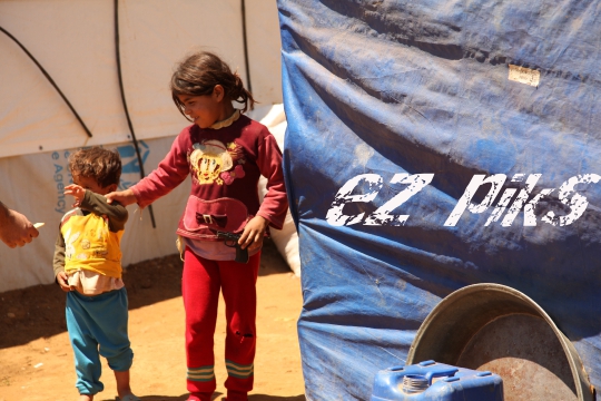Children inside Syrian refugee camp