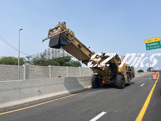 Asphalt Milling Machine