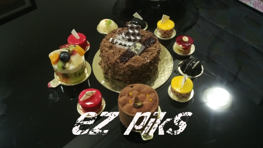 Birthday cake arrangement 