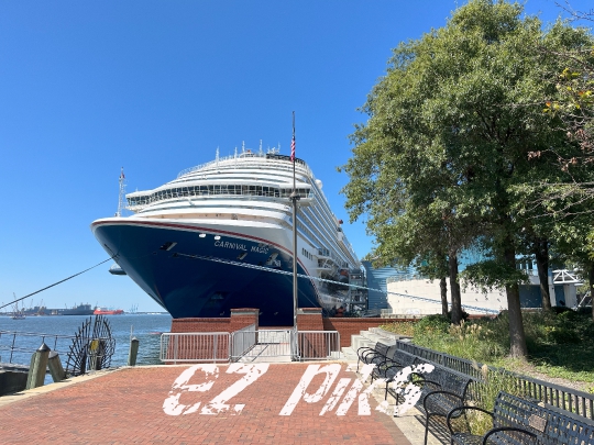 Cruise Liner