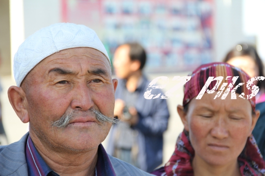 Kazakh travelers