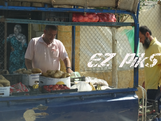 Barelias street vendor