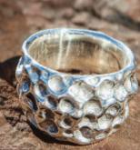 Anel arredonado textura coral (Anel Esponja)