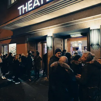 Idem putem pa zagrlim drvo — 1