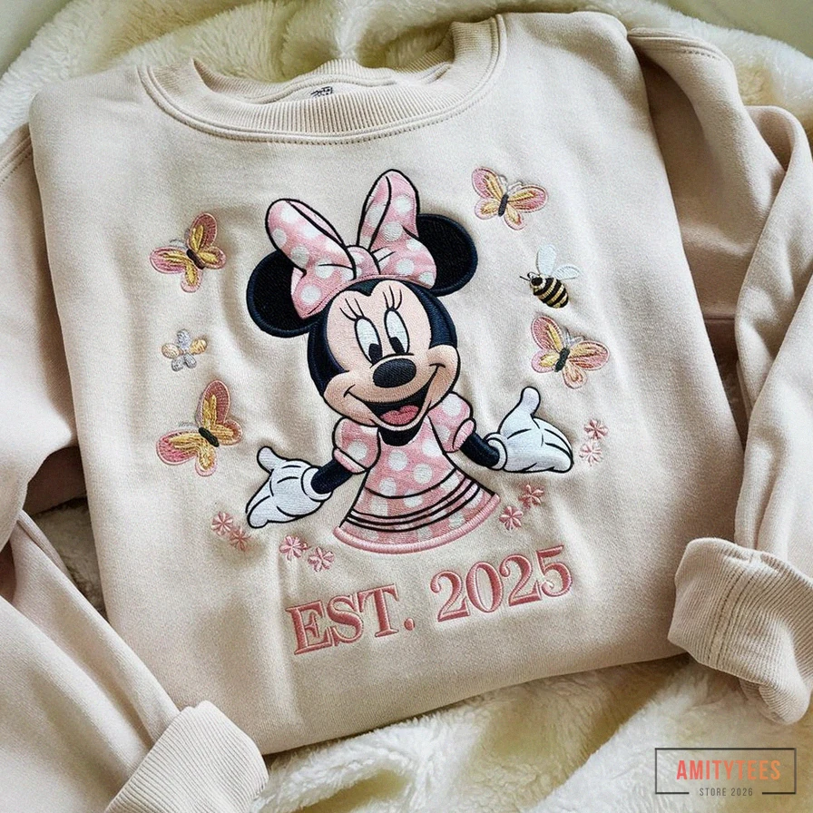 Amitytees - Fleece Sweatshirt - Embroidered Minnie Mouse Sweatshirt - Minnie Sweatshirt - Minnie Embroidered Sweatshirt - Disney Minnie Sweatshirt - Minnie Mom Sweatshirt