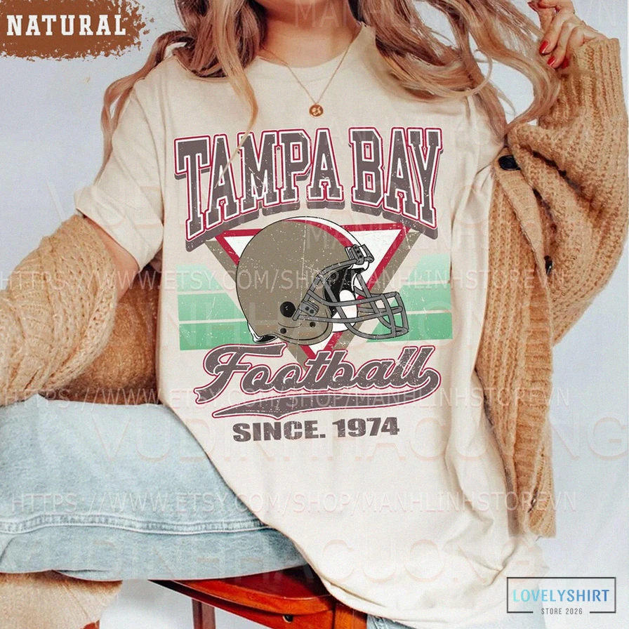 Lovelyshirt - Fleece Sweatshirt - Personalization Tampa Bay Football Unisex Tshirt - Tampa Bay Hoodie - Retro Tampa Bay Unisex Sweater - Vintage Football Sweatshirt