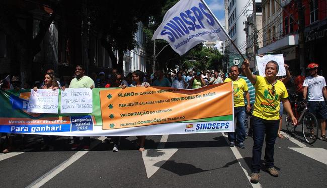 servidores-municipais-greve_1408365