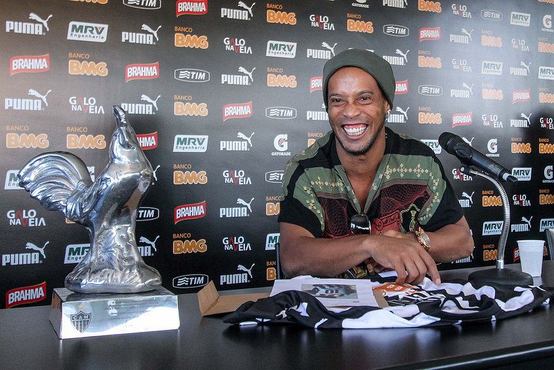 Ronaldinho durante a coletiva desta quarta