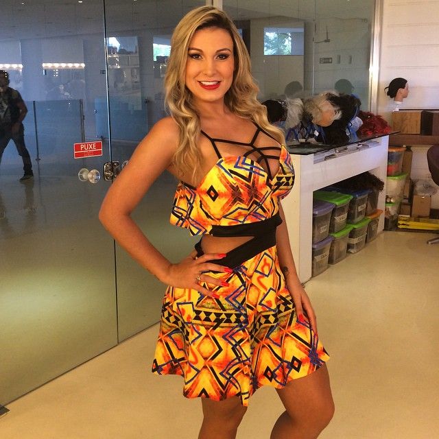 Andressa Urach apresenta melhora