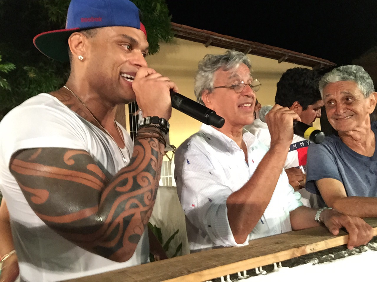 Parangolé e Caetano Veloso