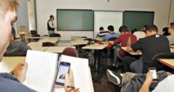 1821,deputado-propoe-projeto-de-lei-que-proibe-uso-de-celular-em-salas-de-aula-2