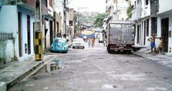2269,idoso-morre-apos-cair-do-telhado-no-bairro-do-uruguai-2