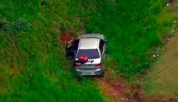 650x375_carro-caiu-em-uma-area-com-vegetacao-no-cabula_1535341