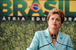 Dilma também falou chamou a oposição de golpista