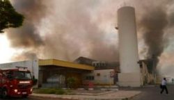 290x167_incendio-fogo-supermercado_1595944