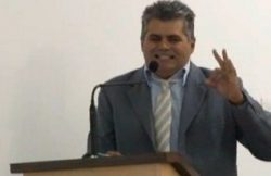 Hélcio-tucano