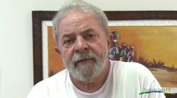 Lula fala de erros, adversidade momentânea e espera que PT esteja mais forte ano que vem