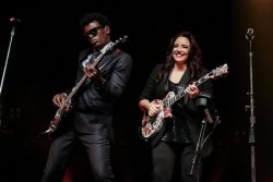Ana Carolina e Seu Jorge. Foto Manuela Scarpa