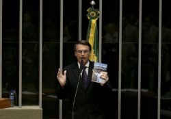 Bolsonaro fez acusações ao governo em discurso na Câmara