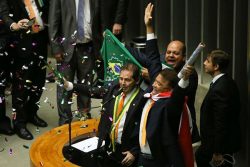 Brasília - Deputado Paulinho da Força fala durante a sessão para votação da autorização ou não da abertura do processo de impeachment da presidenta Dilma Rousseff, no plenário da Câmara (Marcelo Camargo/Agência Brasil)