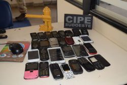 celulares-encontrados-custodia-de-brumado-foto-site-brumado-noticias-01