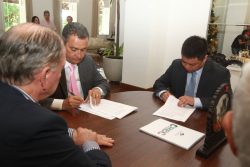 Assinatura de protocolo de intenções para construção da ponte Salvador - Itaparica Foto: Daniele Rodrigues/GOVBA