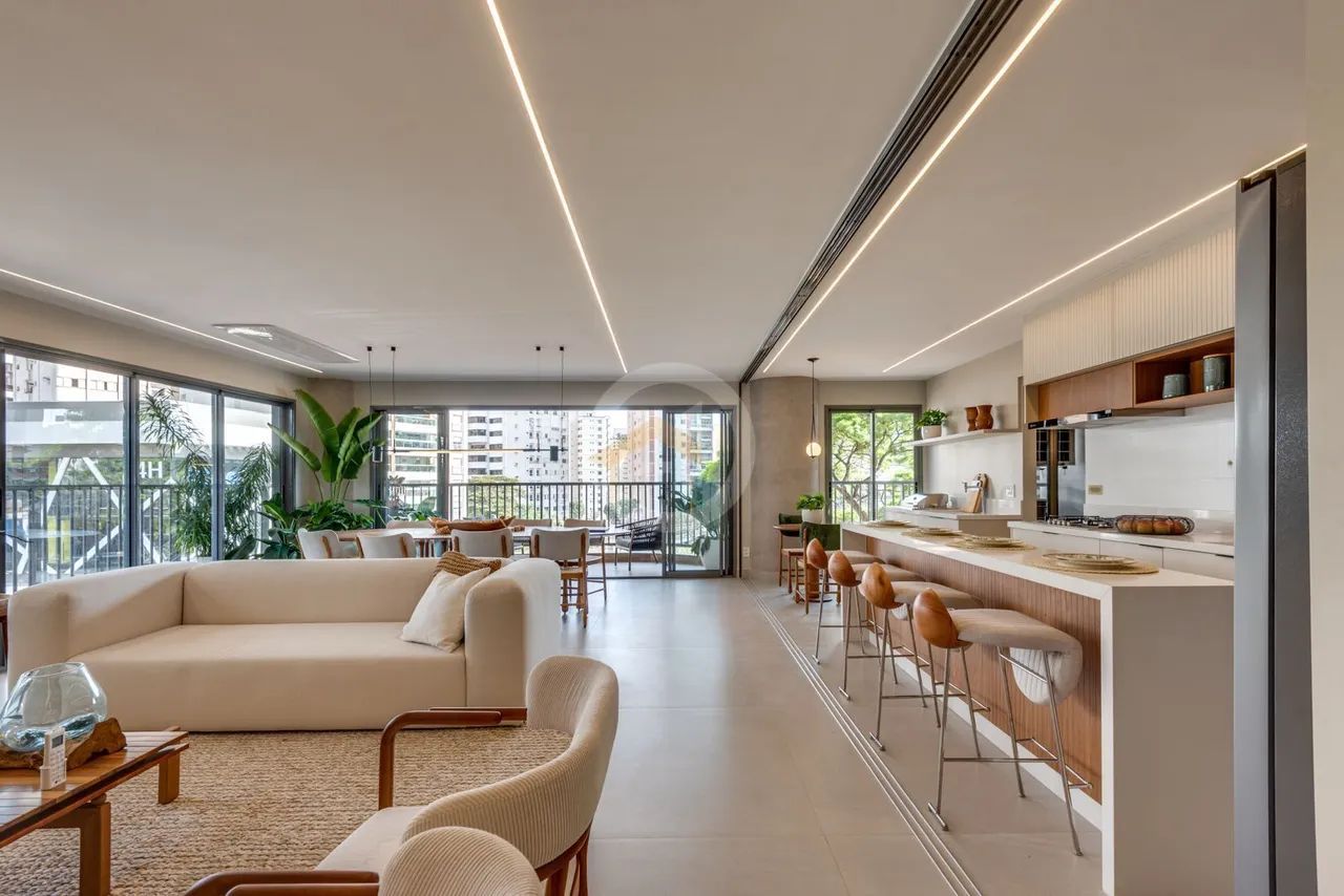 Apartamento Alto Padrão | Frente para a Praça do Sol: 235 m² Vista definitiva