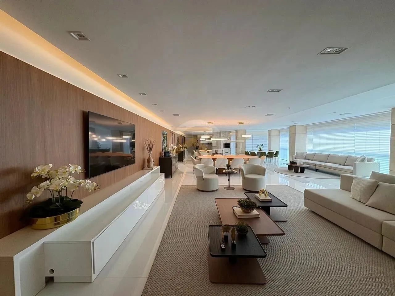 Apartamento Mobiliado e decorado | 359m² | 3 Suítes, 4 vagas | Setor Bueno