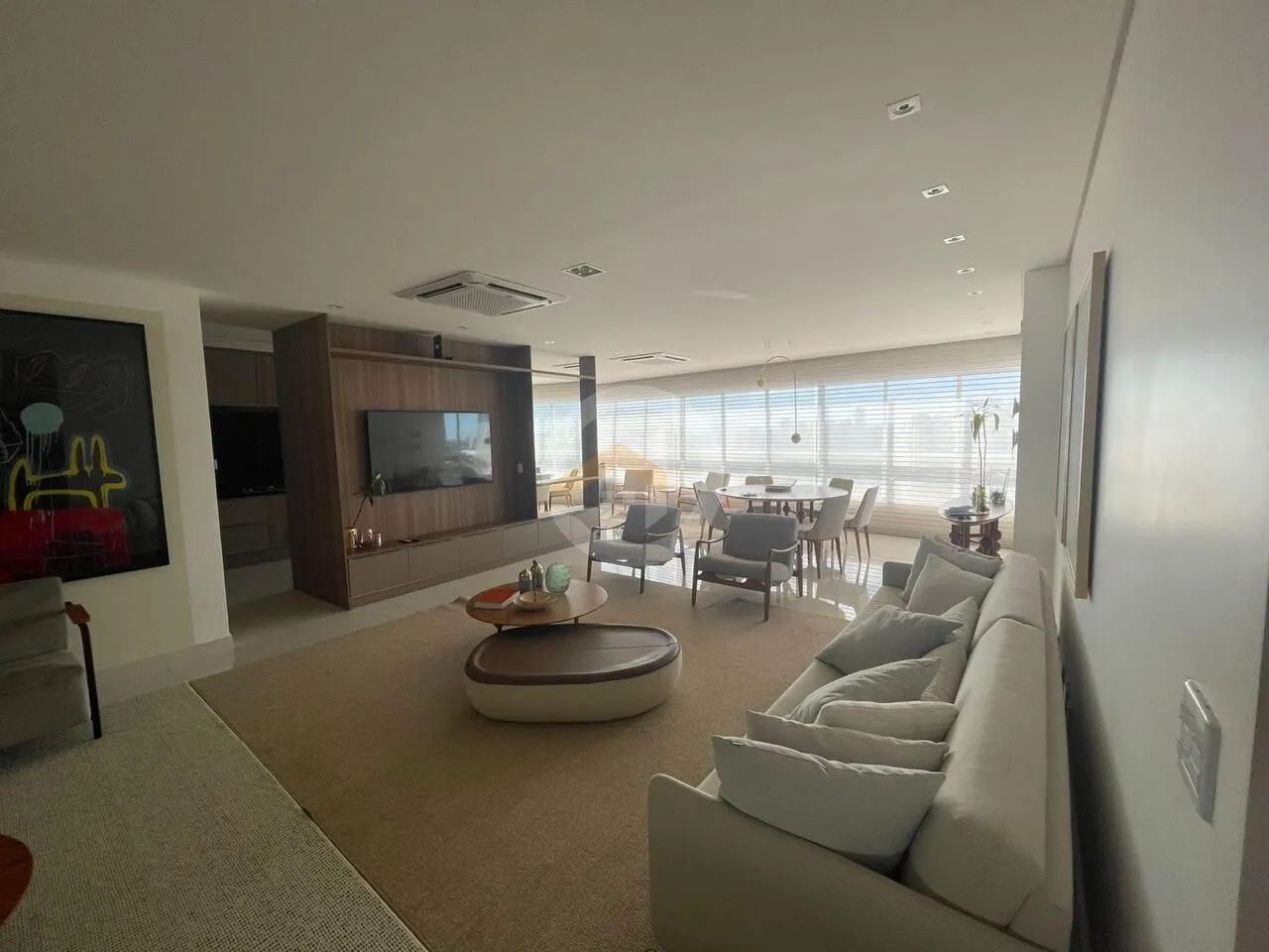 Apartamento de 3 quartos sendo 3 suítes, 182 m2, 3 vagas de garagem mobiliado no Setor Mar