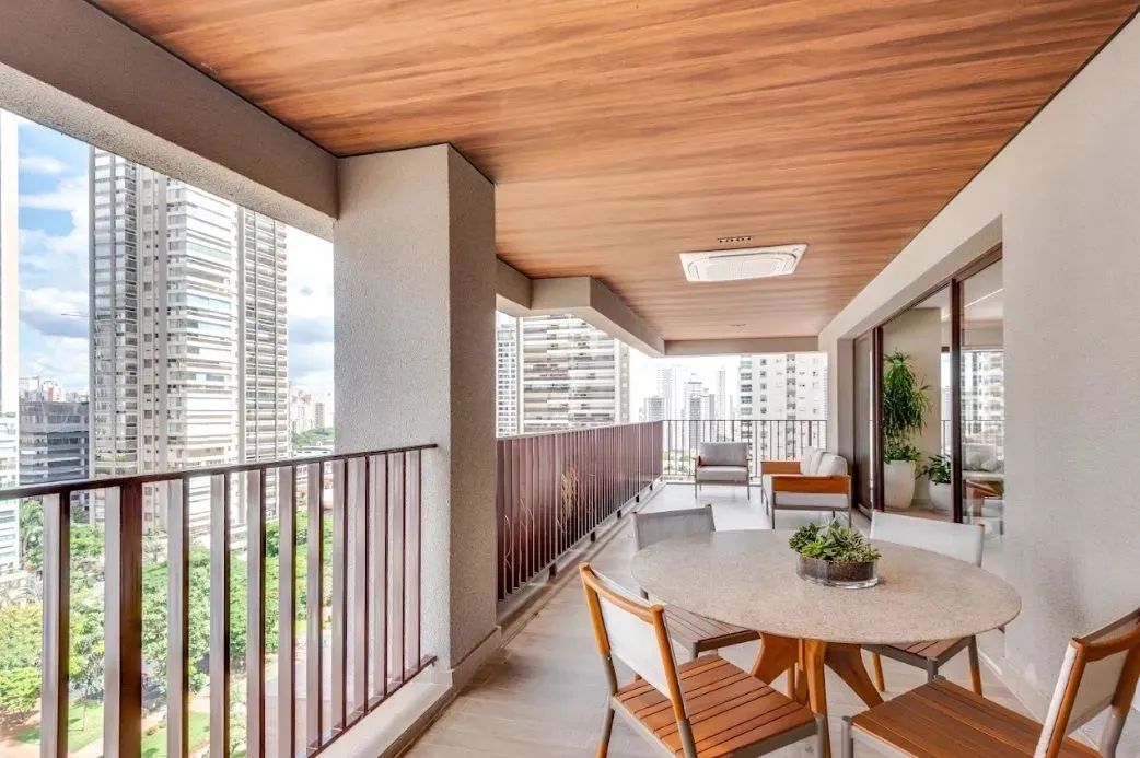 DECK 23, Em frente à Praça T-23, Setor Bueno MOBILIADO 4 SUÍTES