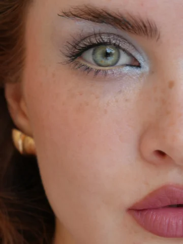 Blue Silver Eyeshadow Make-up Look 🤍